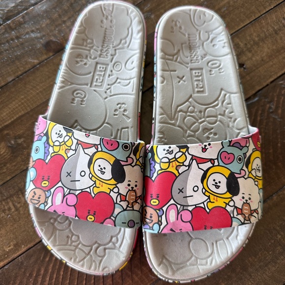 Melissa BT21 BTS Slide Sandals - Picture 1 of 6